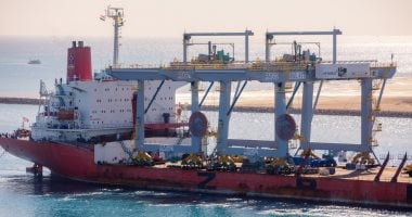 ميناء السخنة يستقبل أحدث طرازات الأوناش بالعالم لبدء تشغيل الحوض الثانى 