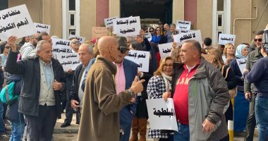 وقفة بنادى الجزيرة للمطالبة بإيقاف أحد الأعضاء بسبب البلطجة.. صور