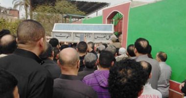 تشييع جثمان الزميلة الصحفية زكية هداية بمسقط رأسها بالغربية.. صور