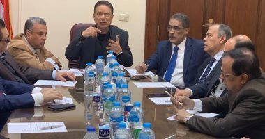 صور.. كرم جبر يجتمع بمجلس "الصحفيين" بمقر الهيئة الوطنية للصحافة