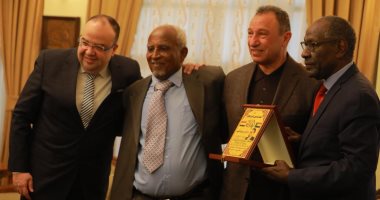 رابطة قدامى اللاعبين بالسودان تكرم الخطيب 