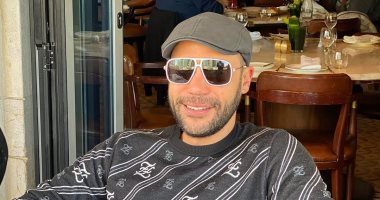 محمد إمام يرزق بابنته الثانية "قسمت".. ويعلق: أبو البنات لازم يدلع