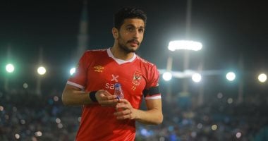 صفحة الأهلى تحتفل بعيد ميلاد أيمن أشرف