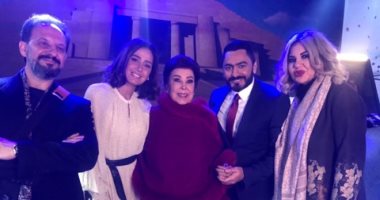 فيديو وصور.. كواليس تصوير فيلم "مش أنا" لتامر حسني في الرياض