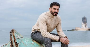 خالد سليم فى أحدث ظهور له بالهاى كول.. على شط إسكندرية