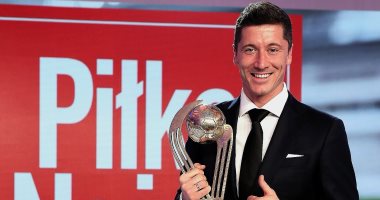 ليفاندوفسكى يتوج بجائزة أفضل لاعب بولندى للمرة الثامنة فى تاريخه