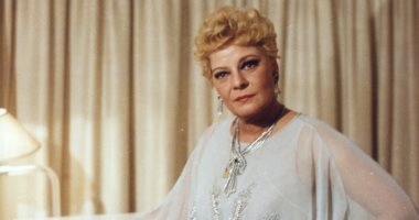 زاهى حواس ناعيا نادية لطفى: أيقونة السينما المصرية ولن تتكرر