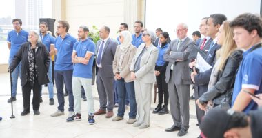 وزيرة البيئة تطلق مبادرة لحظر استخدام الأكياس البلاستيكية