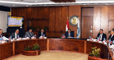 وزير البترول يجتمع برؤساء أكبر 7 شركات لمتابعة تنفيذ معدلات الإنتاج المستهدفة 