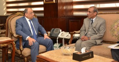 وزير التنمية المحلية يبحث مع سفير الهند الاستفادة من تجربة مكافحة الفقر بالريف
