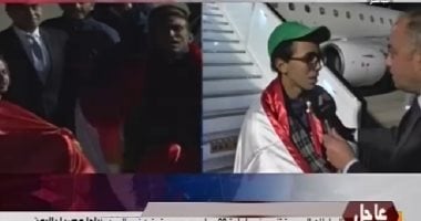 عمره 18 عاما .. أصغر عائد من اليمن يشكر الدولة على الإفراج عن الصيادين المحتجزين