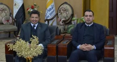 نائب محافظ دمياط يلتقى رئيس الجامعة لبحث التعاون المشترك
