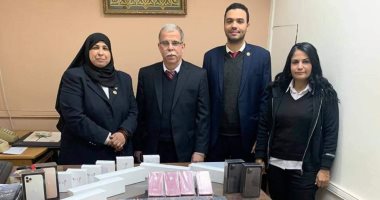 صور.. جمارك مطار القاهرة تضبط محاولة تهريب كمية من الهواتف المحمولة