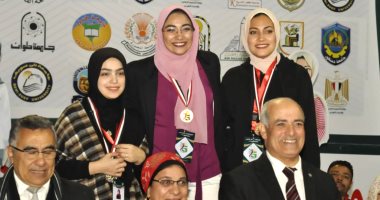 صور.. "إسراء أحمد" تفوز بلقب الطالبة المثالية فى مسابقات أسبوع فتيات الجامعات