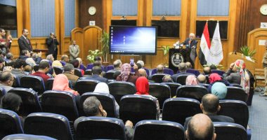 وزير التعليم للطلاب: الدرس الخصوصى بيضيع وقتك وفلوسك ولو عايز تروح براحتك