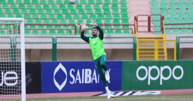 حارس المصرى: والدتى توفيت بسبب تليف كبدى وليس كورونا..وقد أتراجع عن الاعتزال