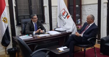 مصطفى بكرى يتقدم بأوراقه لتقنين أوضاعه بنقابة الإعلاميين