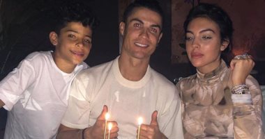 كريستيانو يحتفل مع صديقته جورجينا بعيد ميلاده: "شكرًا على تلك المفاجأة"