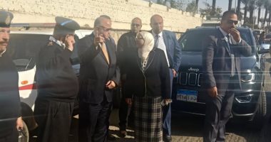 أسر مصر القديمة يطلقون الزغاريد بعد نقلهم للأسمرات.. صور