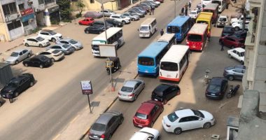 أهالى منطقة الطلبة بالمهندسين يشكون من غلق شارع السودان بسبب الميكروباصات