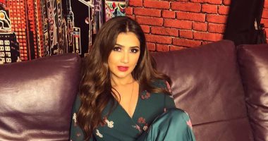 مى عمر بـ "البيجاما" : أخيرا فى البيت بعد 28 ساعة تصوير