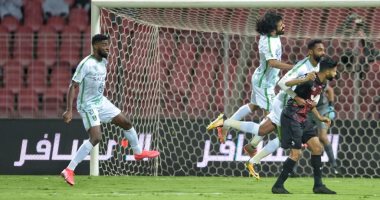 الأهلى يهزم الاتفاق بثلاثية فى الدورى السعودى فى حضور أزارو.. فيديو