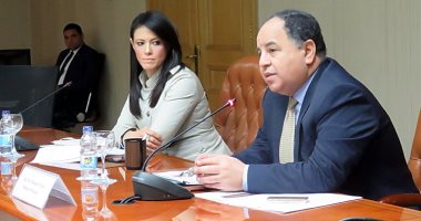 وزيرا التعاون الدولى والمالية يبحثان الاستفادة من التجارب الدولية بالتأمين الصحى