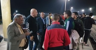 صور.. رئيس مدينة الطود بالأقصر يودع الوفود الشبابية بعد رحلات "إعرف بلدك"