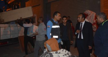 نائب محافظ المنيا يتابع أعمال تسكين أسرة انهار منزلها