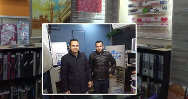 صور.. قصة نجاح شاب حصل على قرض بـ400 ألف جنيه من جهاز تنمية المشروعات بسوهاج لتطوير مشروعه.. أحمد خلف: لم ألتفت للوظيفة رغم حصولى على البكالوريوس.. حققت حلمى بإنشاء معرض ديكورات وبشتغل 12 ساعة يوميا