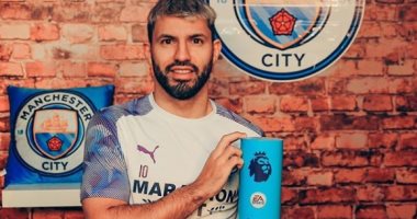 حساب مانشستر سيتى على تويتر يحتفل بتتويج أجويرو بجائزة لاعب الشهر