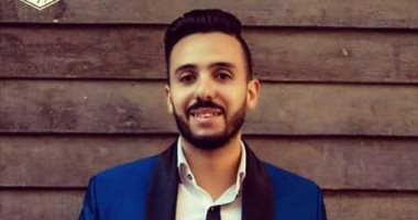 وزيرة الثقافة ورئيس الأوبرا ينعيان شريف الفايد مطرب الموسيقى العربية