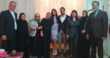 جمال عبد الناصر وفاطمة الكاشف يحتفلان بخطوبة ابنهما مهاب على فريدة عبية.. صور