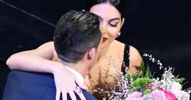 "تبدلت الأدوار".. كريستيانو مشجعا لصديقته جورجينا فى مهرجان للرقص الإيطالى 