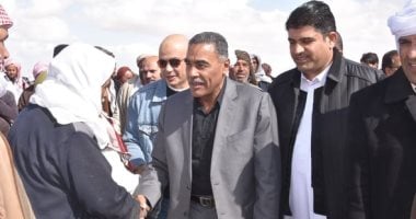 محافظ مطروح يتفقد الخدمات وتلبية مطالب سكان التجمعات الصحراوية النائية