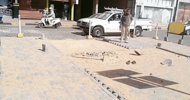 محافظ البحر الأحمر: مطبات جديدة مطابقة للمواصفات بشارع النصر بالغردقة