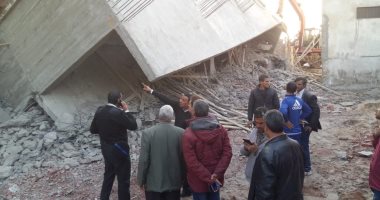 فيديو وصور.. إزالة عقار من 3 طوابق مقام على أملاك دولة فى الأميرية بالقاهرة