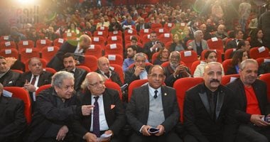 ختام جمعية الفيلم.. "الفيل الأزرق 2" و"لما بنتولد" يتقاسمان الجوائز.. محمد سعد أفضل ممثل عن دوره فى "الكنز 2".. وباسم سمرة أفضل ممثل دور ثان عن "ولاد رزق 2".. وتكريم وحيد حامد وداوود عبد السيد.. صور