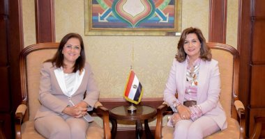 "التخطيط "و"الهجرة" يبحثان نتائج مبادرة الرئيس "مراكب النجاة" للحد من الهجرة غير الشرعية.. هالة السعيد: 4000 مواطن استفادوا من حملات التوعية و2000 استعانوا بالتدريب الحرفى.. ونبيلة مكرم: تسهيل فرص الهجرة الآمنة