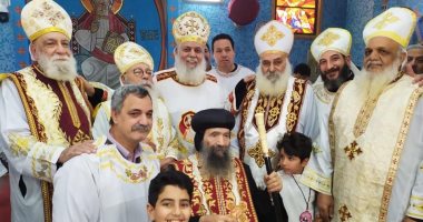 أسقف حلوان يرقى 4 قساوسة ويمنح 60 طفلًا رتبة شماس بالكنيسة