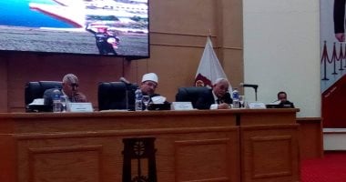 صور.. وزير الأوقاف يوافق على إنارة مساجد الوادى الجديد بالطاقة الشمسية