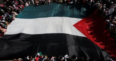 الألاف يحتجون على خطة ترامب للسلام فى الرباط المغربية 