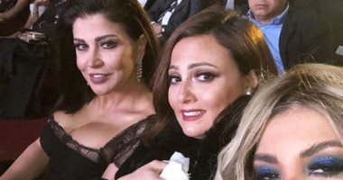 أول ظهور للفنانة بشرى بعد تعافيها من المرض فى مهرجان أسوان لأفلام المرأة