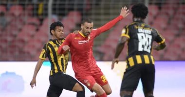 ضمك يلدغ اتحاد جدة "كلاكيت ثانى مرة" فى الدورى السعودى.. فيديو 