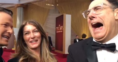 هطول الأمطار قبل حفل الأوسكار ومحاولات لإبعادها عن الضيوف.. فيديو