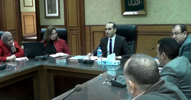 صور.. نائب محافظ سوهاج يبحث الانتهاء من مشروعات "حياة كريمة " فى ابريل المقبل
