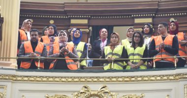 وفد من صندوق مكافحة الإدمان وطلاب المدارس يشاركون فى الجلسة العامة بالبرلمان  
