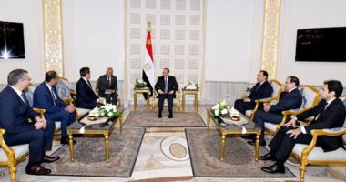 متحدث الرئاسة :السيسي التقى رئيس شركة شلمبرجيه العالمية بمجال البترول والغاز