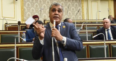برلماني يطالب بتجديد عقود الـ36 ألف معلم: لدينا عجز صارخ فى المدارس