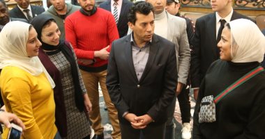 وزير الرياضة يلتقى بشباب الفوج الخامس من الرحلات الشبابية